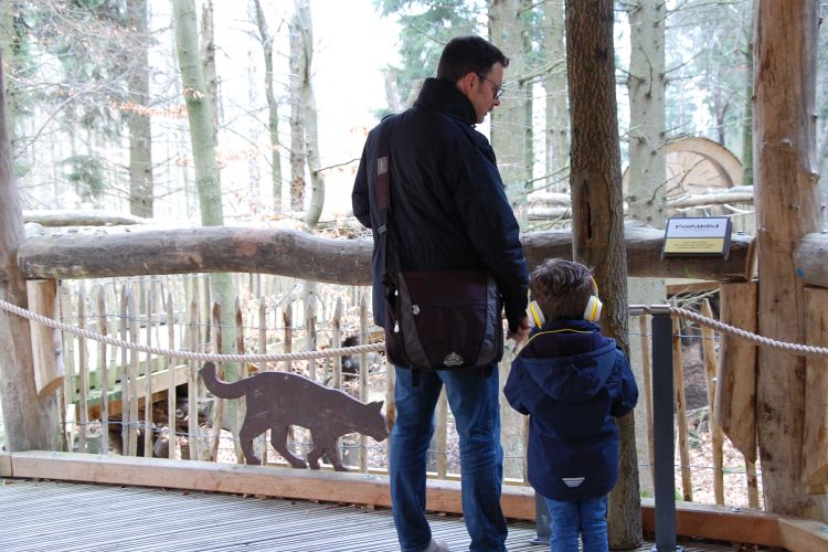 Vater und Sohn in der Natur